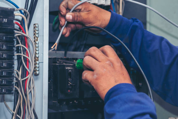Best Licensed Electrician  in Weatogue, CT